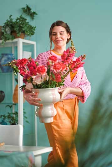 Duni runer nalik platnu 0,4x4,8 m  Flowy Floral